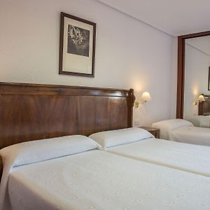 Habitación con 2 Camas Individuales